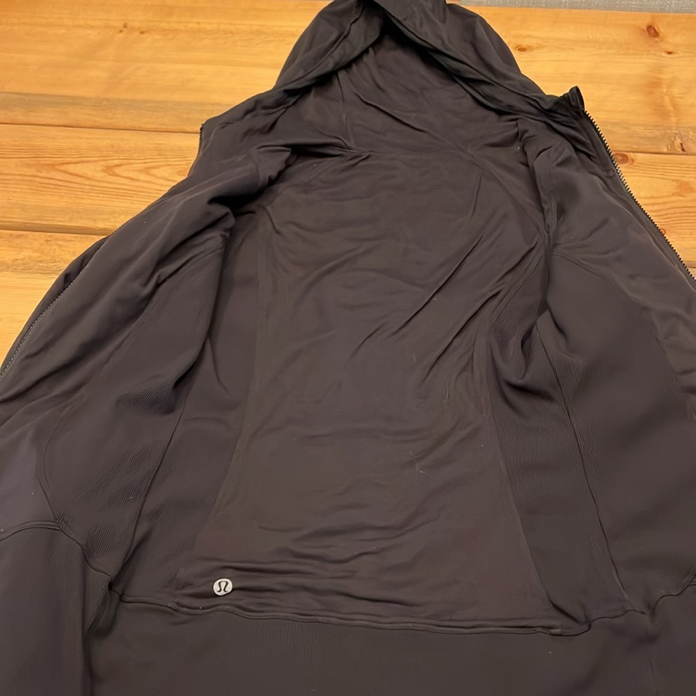 Lululemon in flux jacket size 8 black - Picture 4 of 7